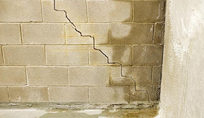 leaking-crack-repair